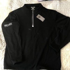 Pins & Aces Black Pullover Golf